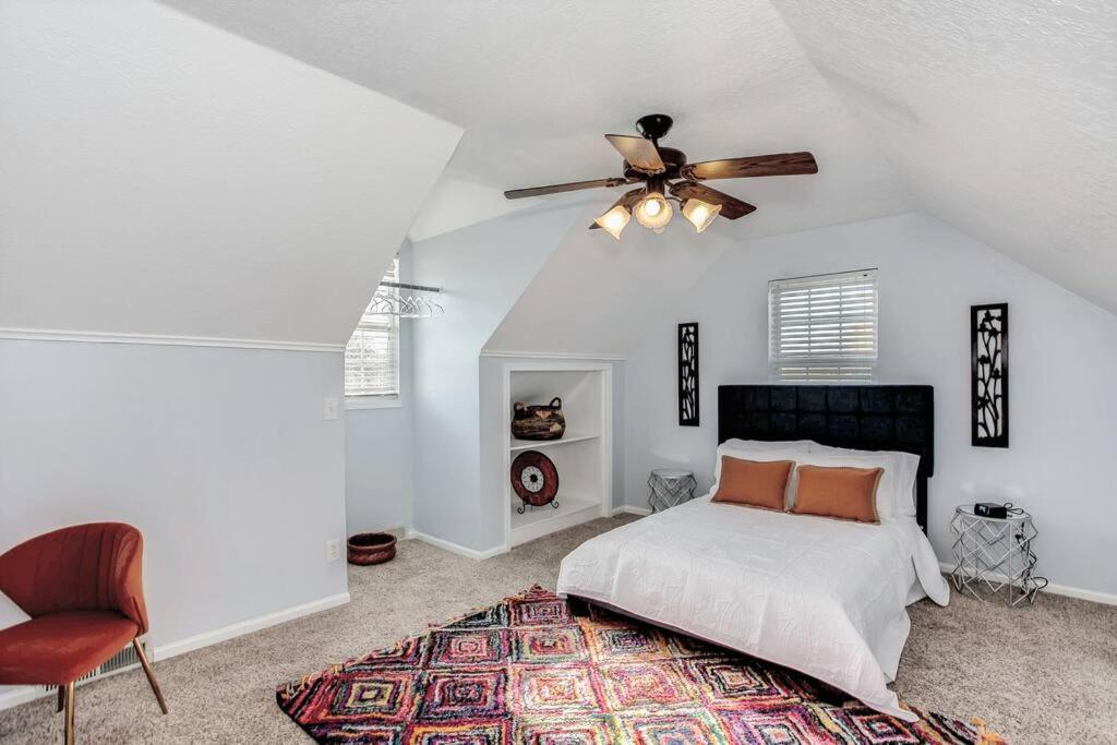 Wow! Spacious Retreat & Amazing Yard 2400+4Bd/3Bth Wichita Kültér fotó