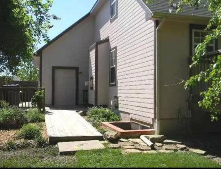 Wow! Spacious Retreat & Amazing Yard 2400+4Bd/3Bth Wichita Kültér fotó